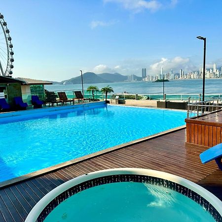 Roda Gigante, Garagem E Piscina Balneário Camboriú Eksteriør bilde