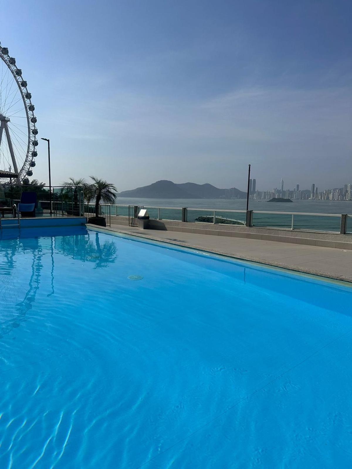Roda Gigante, Garagem E Piscina Balneário Camboriú Eksteriør bilde